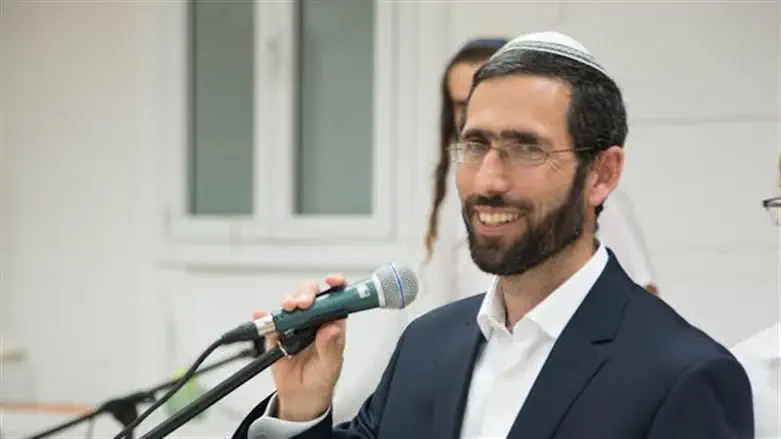 הרב אריאל עמיצור
