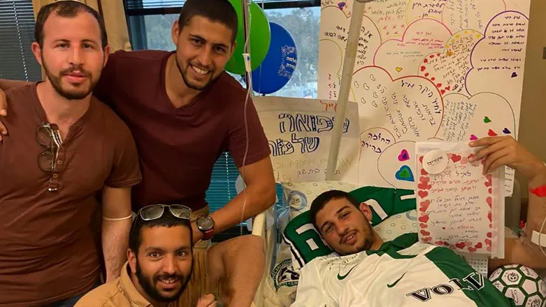 תלמידי ישיבת בית שאן מבקרים אל אייל חזן