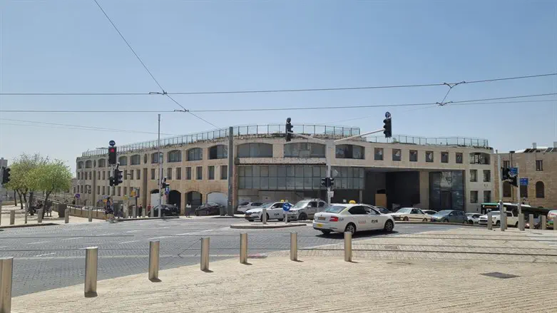 המבנה המיועד להריסה