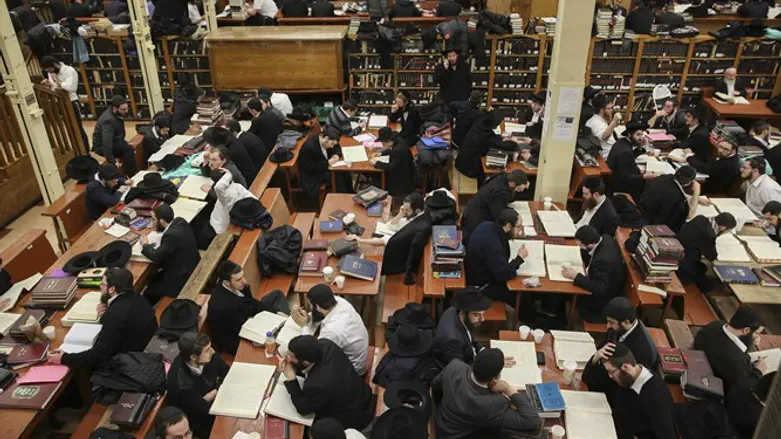 Студенты ешивы (иллюстрация)