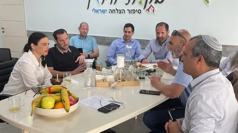 ראשי הרשויות ביו"ש עם איילת שקד