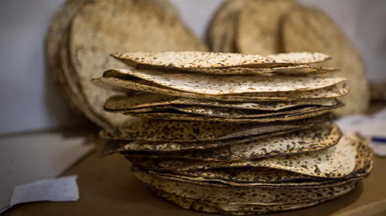 Matzah (illustrative)