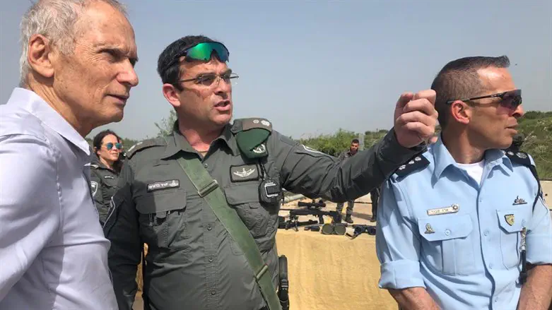 בר לב בסיור