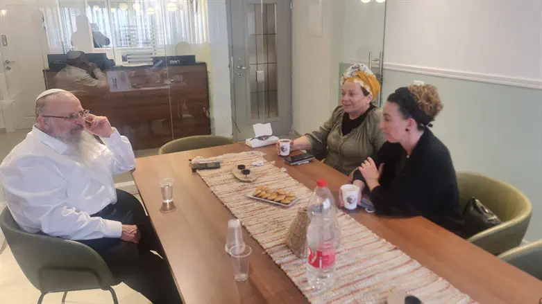 Idit Silman at Rabbi Eliyahu's home