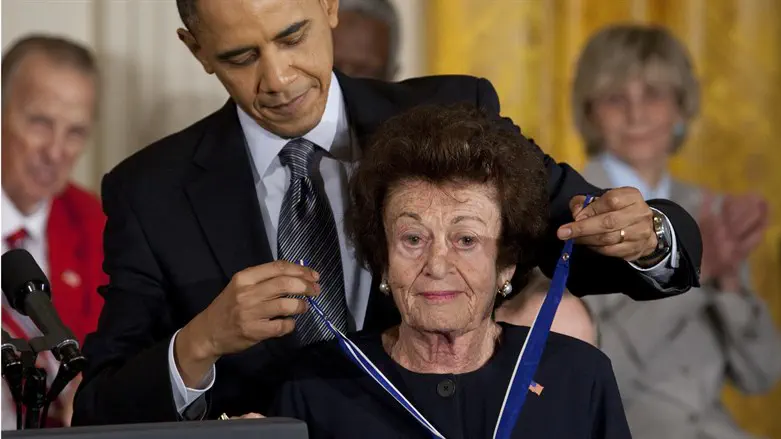 Former US Pres. Obama Gerda Weissmann Klein a 2010 Presidential Medal of Freedom