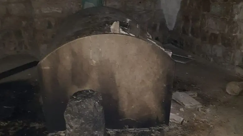 Разрушения в гробнице Иосифа