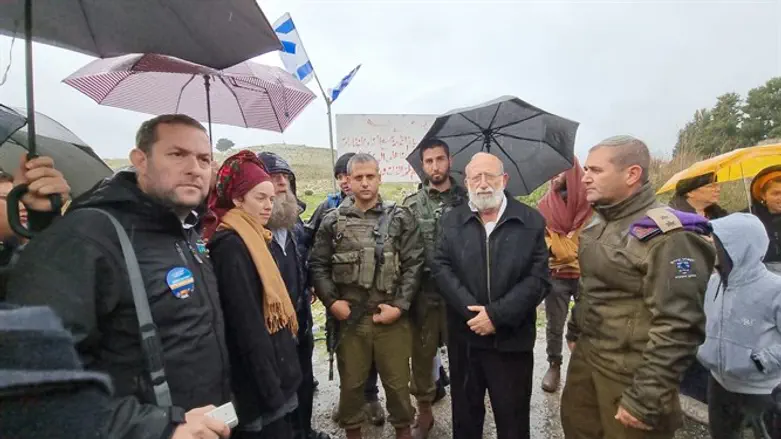 Члены семьи Иегуды Диментмана в Хомеше