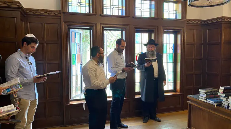 בחדרו של הרבי