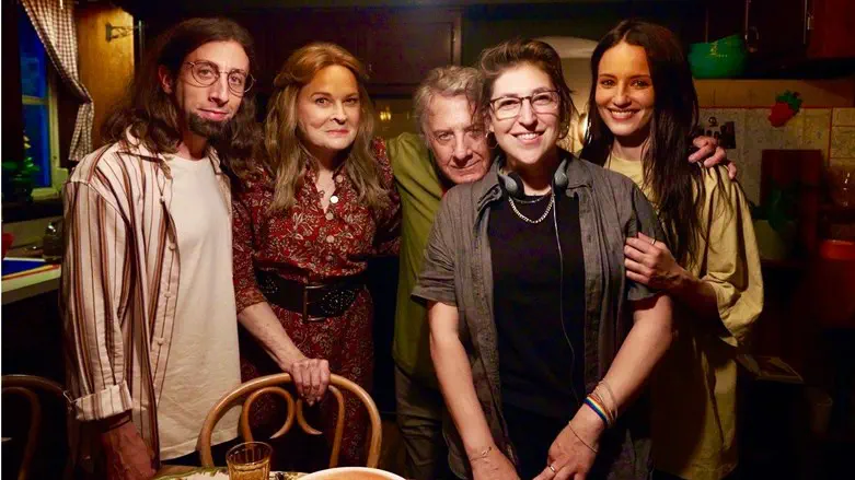 Simon Helberg, Candice Bergen, Dustin Hoffman, Mayim Bialik, Dianna Agron