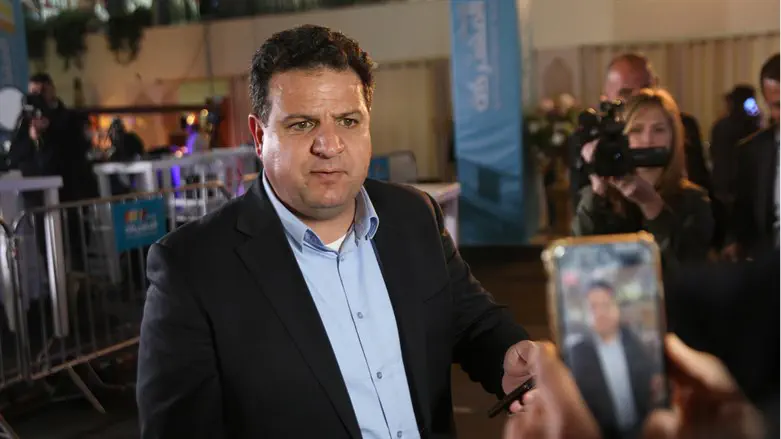 איימן עודה
