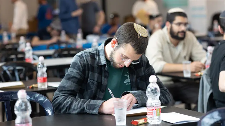 נבחנים על הגמרא לזכר יהונתן חברוני