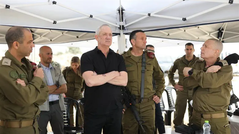 שר הביטחון גנץ בשומרון