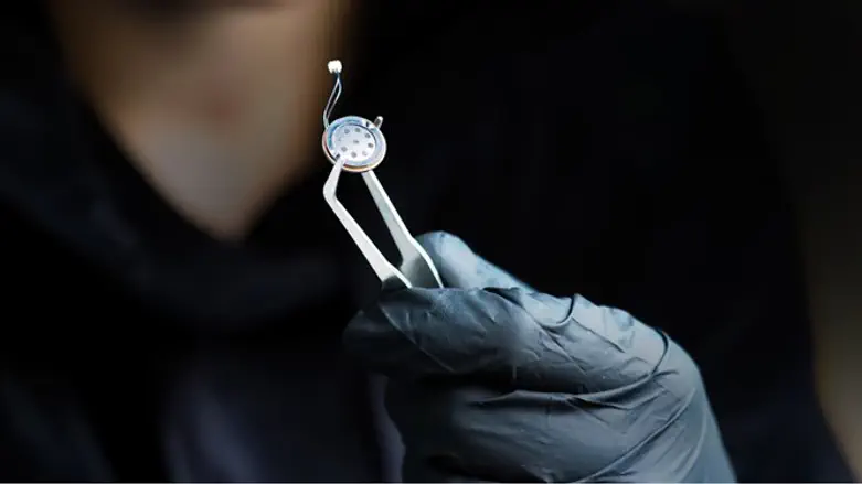 Подслушивающее устройство (архив)