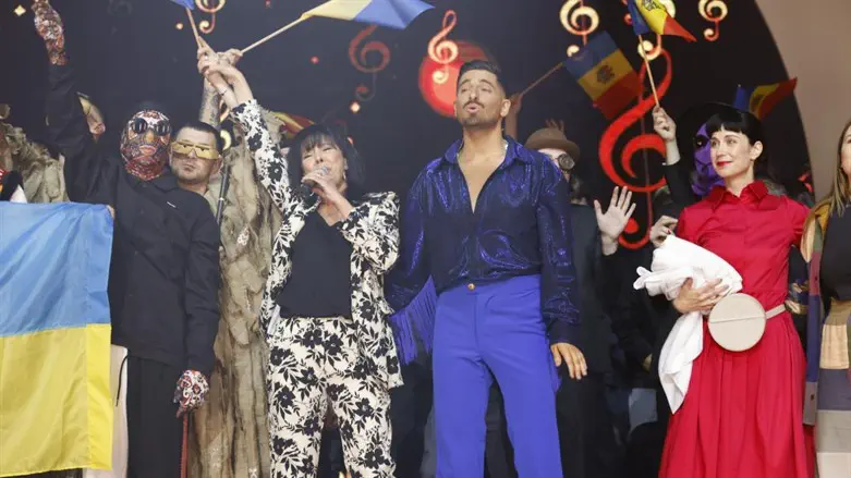 גלי עטרי והמשלחות