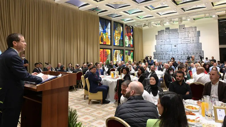 הרצוג באיפטאר 