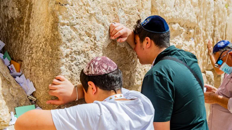 הנערים שחגגו את בר המצווה