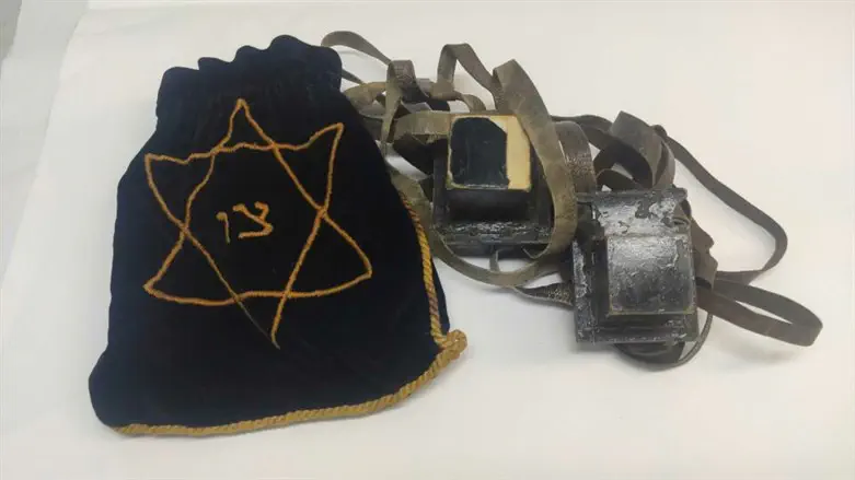 התפילין של דב גרונר הי"ד