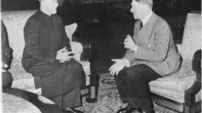 היטלר וחוסייני