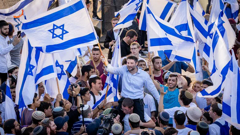 Бецалель Смотрич на марше флагов