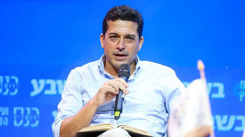 MK Amichai Chikli