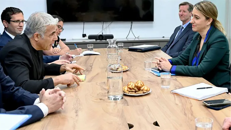 Lapid at the meeting Thursday