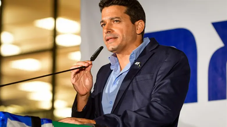 Амихай Шикли