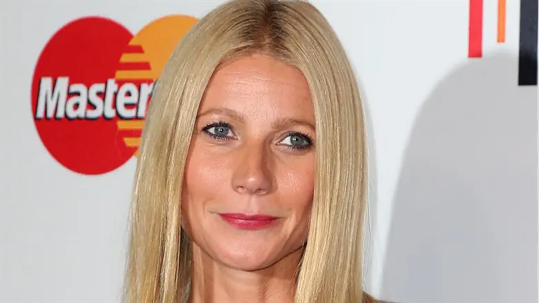 Gwyneth Paltrow attends Hollywood Unites for the 4th Biennial Stand Up for Cancer in 2014