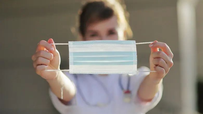 מסיכה. אילוסטרציה