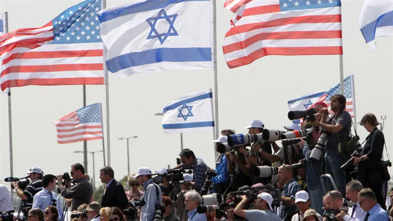 Reporters in Israel (illustration)