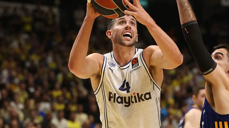 אנג'ל קלויארו מול מדריד, הערב