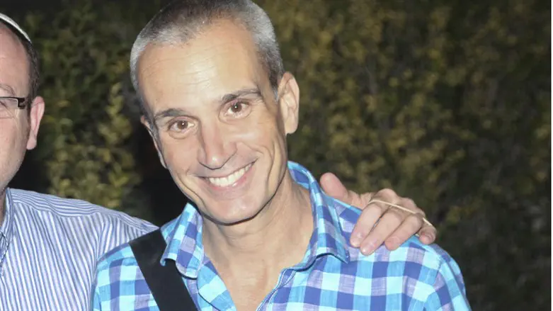 אברי גלעד