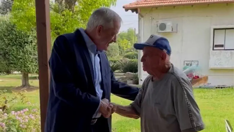 Бени Ганц в Кфар-Ахиме