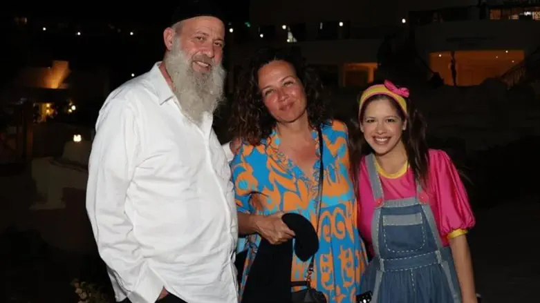 אביה הר נוי, צופית גרנט, שולי רנד