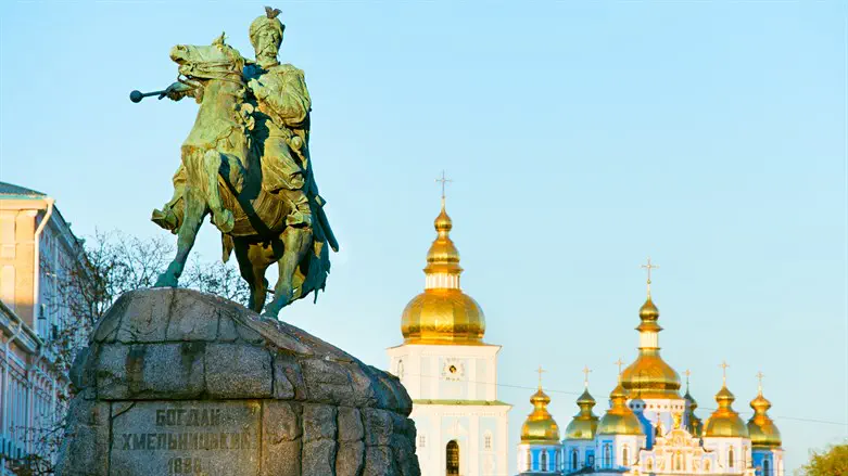 A statue of the Cossack leader Bohdan Khmelnytsky stands in Kyiv