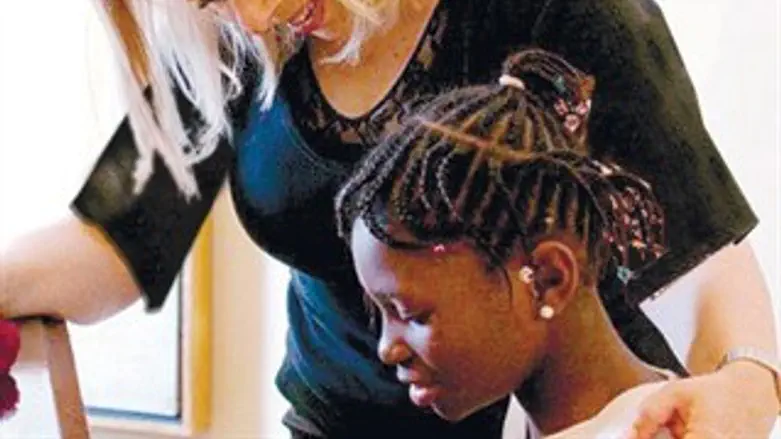 שרה נתניהו והילדה אסתר