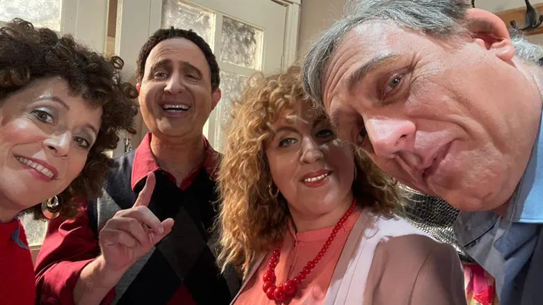 קרובים קרובים