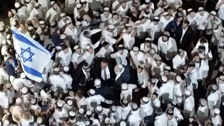 Today: Dancing in Rav Kook's Yeshiva for Independence Day