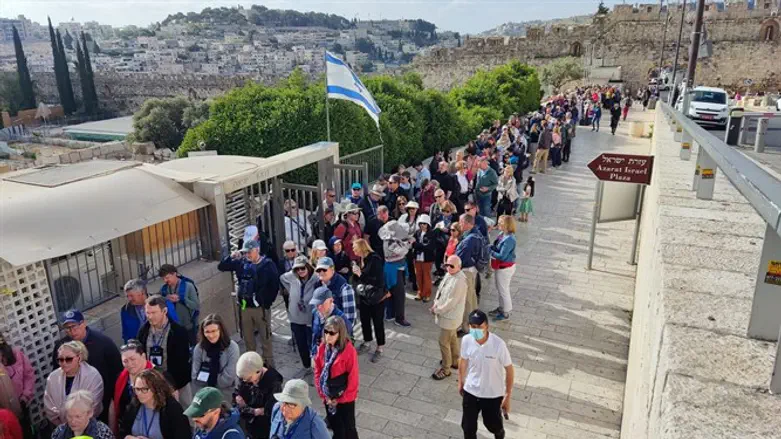 Очередь на Храмовую гору