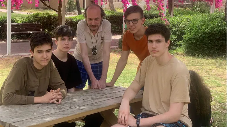 Ukrainian students with math coach Aleksandr Tolesnikov