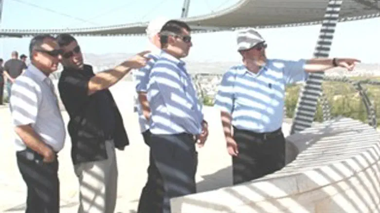 השר במצפור שבבית אל