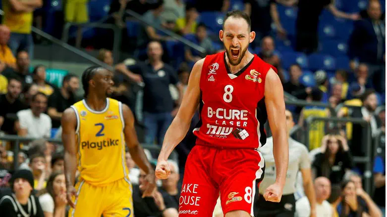 עמית שמחון. ערב היסטורי