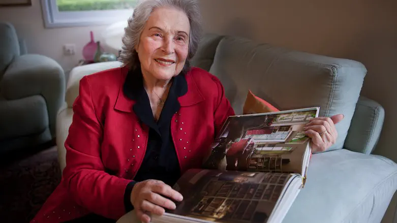 פרופ' רות ארנון