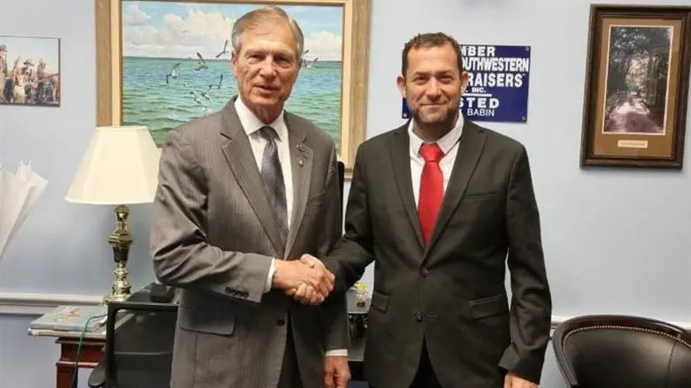 יוסי דגן ובריאן באבין 