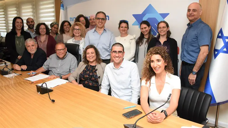 חתימת ההסכם