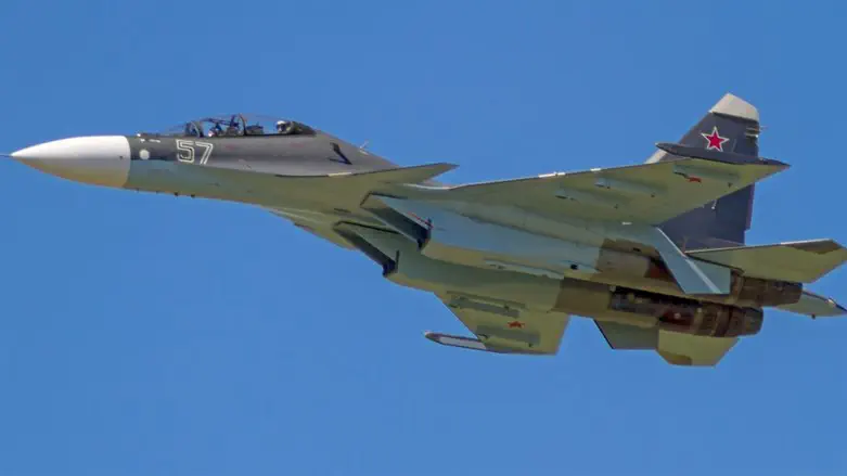 Российский истребитель Су-27