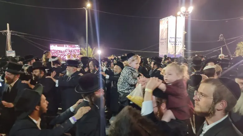 Празднование Лаг ба-Омер в Мероне