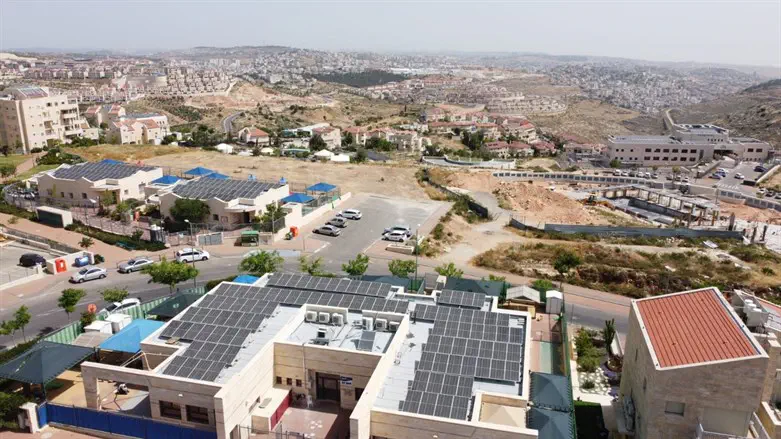 כיסוי גגות באפרת