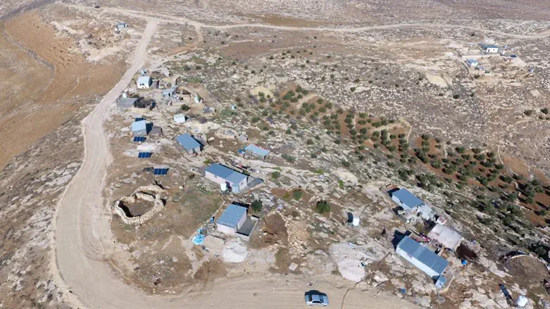 Illegal Palestinian Arab outpost