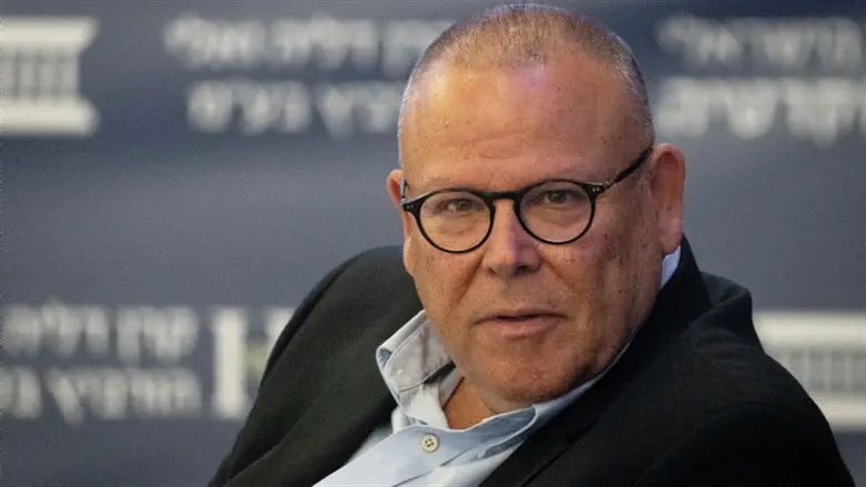 ארנון בר-דוד