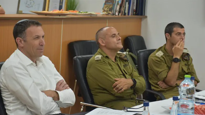 כהנא במחו''ה אלון